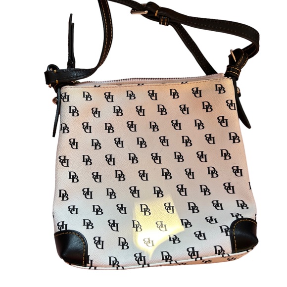 Dooney & Bourke Logo Crossbody White Black Leather Purse Sling Bag - Picture 2 of 6
